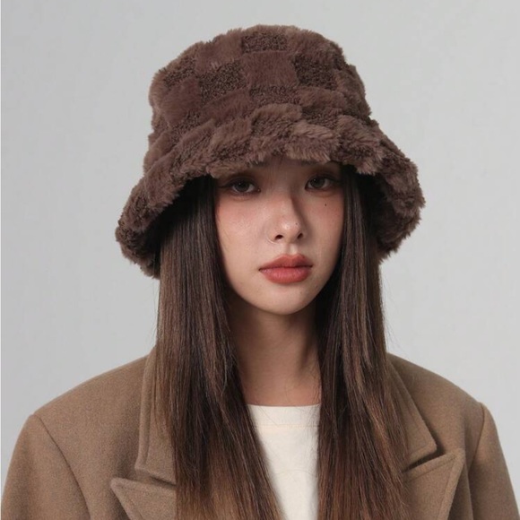 Rebellious Rose Accessories - Stylish Bucket Hat ❤️